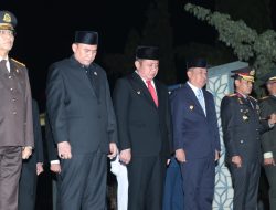 Suasana Khidmat Renungan Suci di TMP Palembang, Herman Deru Ajak Generasi Muda Teladani Semangat Pahlawan