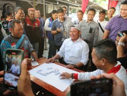 HUT ke-80 RI, Gubernur Herman Deru Meriahkan Lomba Gaple Bersama Driver Ojol di Palembang