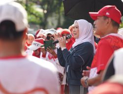 Feby Deru Ajak Warga Sumsel Jaga Kesehatan Jantung Lewat Senam Sehat di Kambang Iwak