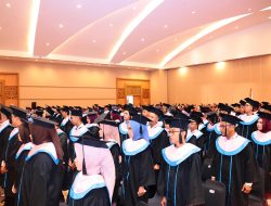 Wisuda Sarjana XXIII STIA Satya Negara Palembang, Wagub Cik Ujang Tekankan Pentingnya SDM Unggul