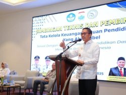 Ratu Dewa Buka Bimtek Tata Kelola Keuangan Sekolah, Tekankan Akuntabilitas Dan Antipungli
