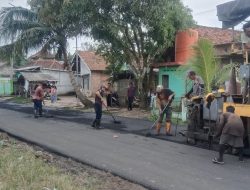 Dinilai Tak Memenuhi Spesifikasi, Proyek Pengaspalan Jalan Raja Pengabuan Rp9 Miliar di PALI Tuai Kritikan