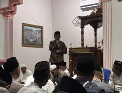 Ubaidillah Ketua DPRD PALI, Sampaikan Belasungkawa saat Takziah di Kediaman Firdaus Hasbullah