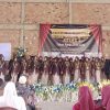 Air Mata Haru dan Ragam Budaya Warnai Kelulusan 42 “Pejuang Ilmu” MI Nurul Ikhwan Betung