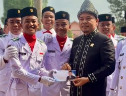 Khidmat & Penuh Makna! Anggota DPRD PALI Muhammad Budi Hoiru Sukses Bacakan UUD 1945 di HUT RI ke-81