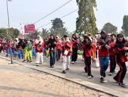 Semangat Kemerdekaan Membara! Ribuan Warga Padati Lapangan Kantor Camat Abab Rayakan HUT RI ke-81